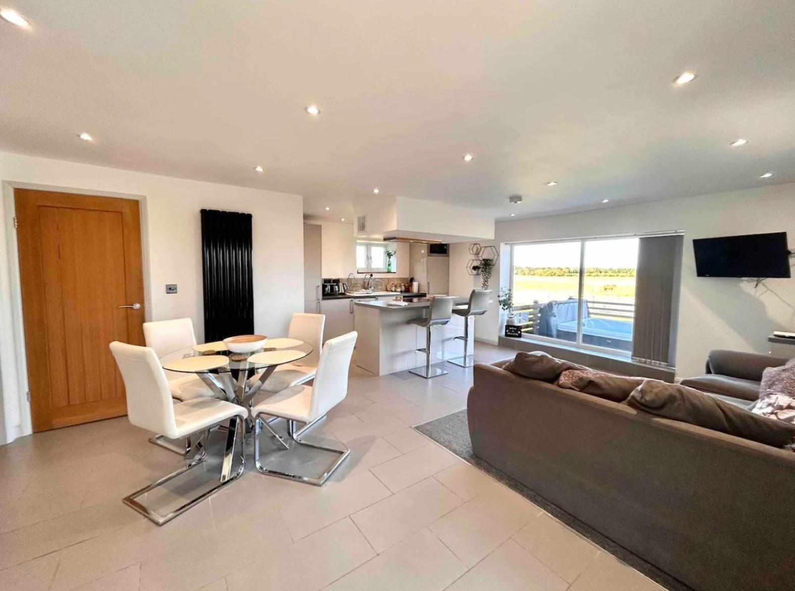 Clover Lodge Chesterfield Luaran gambar